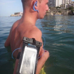 POCHETTE ETANCHE MP3 AVEC PRISE JACK ETANCHE SEAWAG 18 POCHETTE ETANCHE MP3 AVEC PRISE JACK ETANCHE SEAWAG -Paddle Wave Soldes pochette etanche mp3 avec prise jack etanche seawag 7